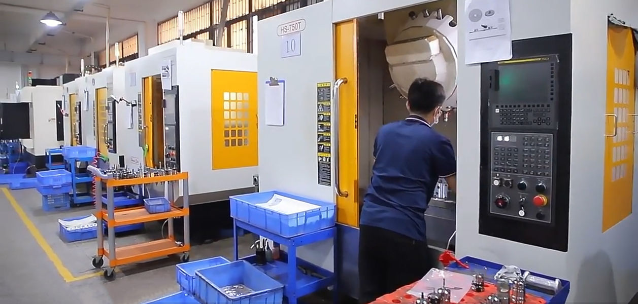 Dongguan Zhongwei Metal Products Co., Ltd สายการผลิตของผู้ผลิต