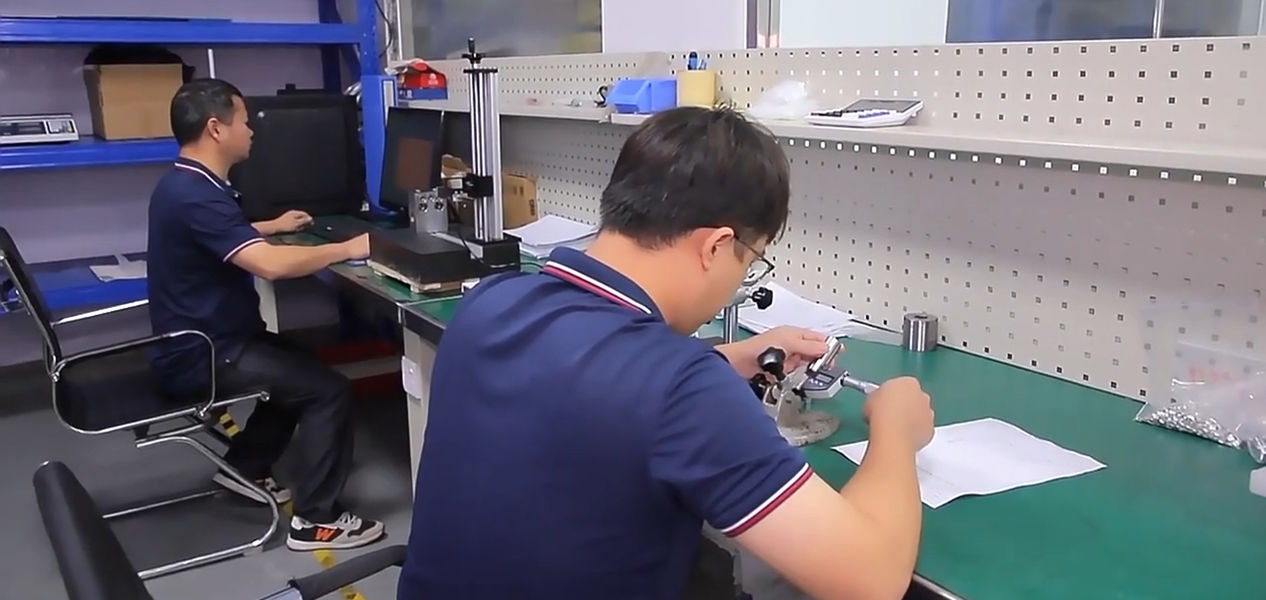 Dongguan Zhongwei Metal Products Co., Ltd สายการผลิตของผู้ผลิต